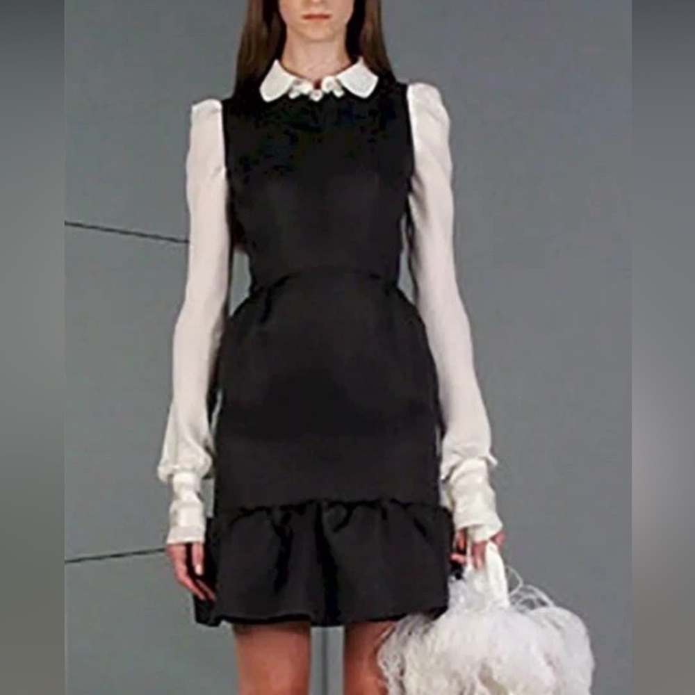 Oscar de la Renta Elegant Black Midi Dress